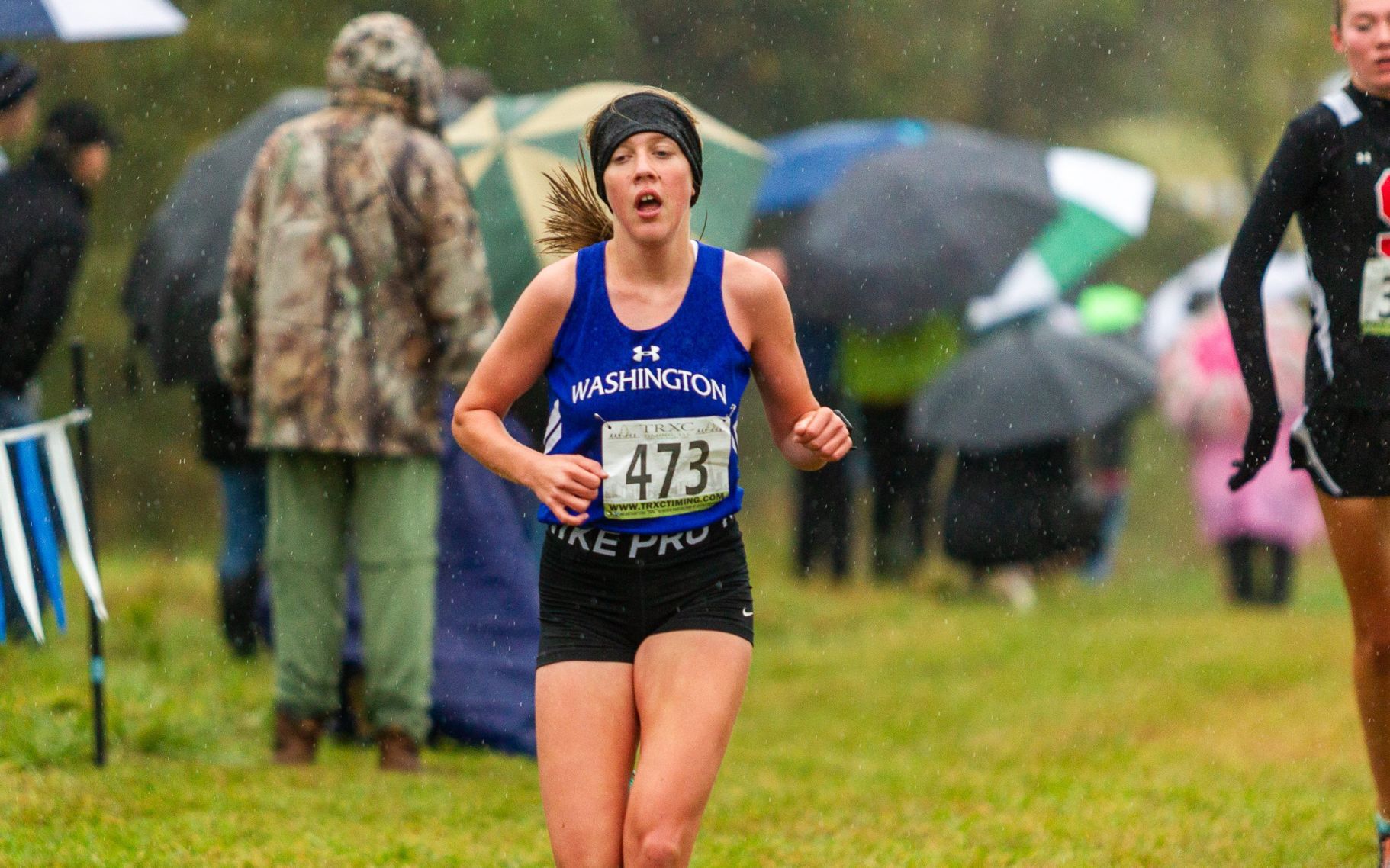 Class 4 District 3 girls cross country